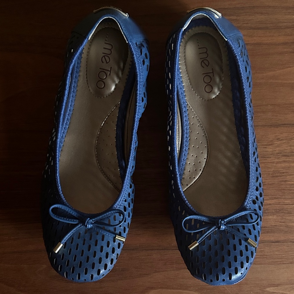 Me Too Women's Perforated Cobalt Blue Ballet Flats Size 8